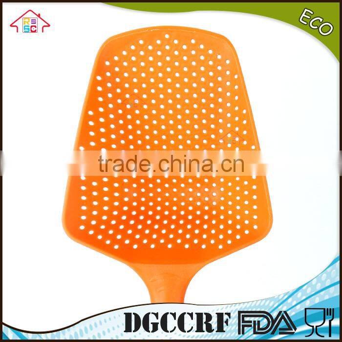 NBRSC High Heat Resistant large black Nylon Scoop Colander Slotted Spoon Strainer With Handle
