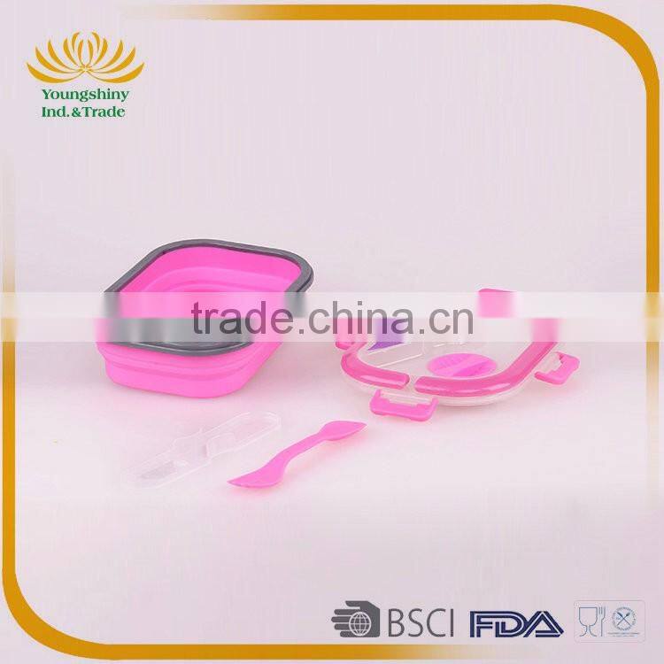 Portative silicone collapsible lunch box with lock