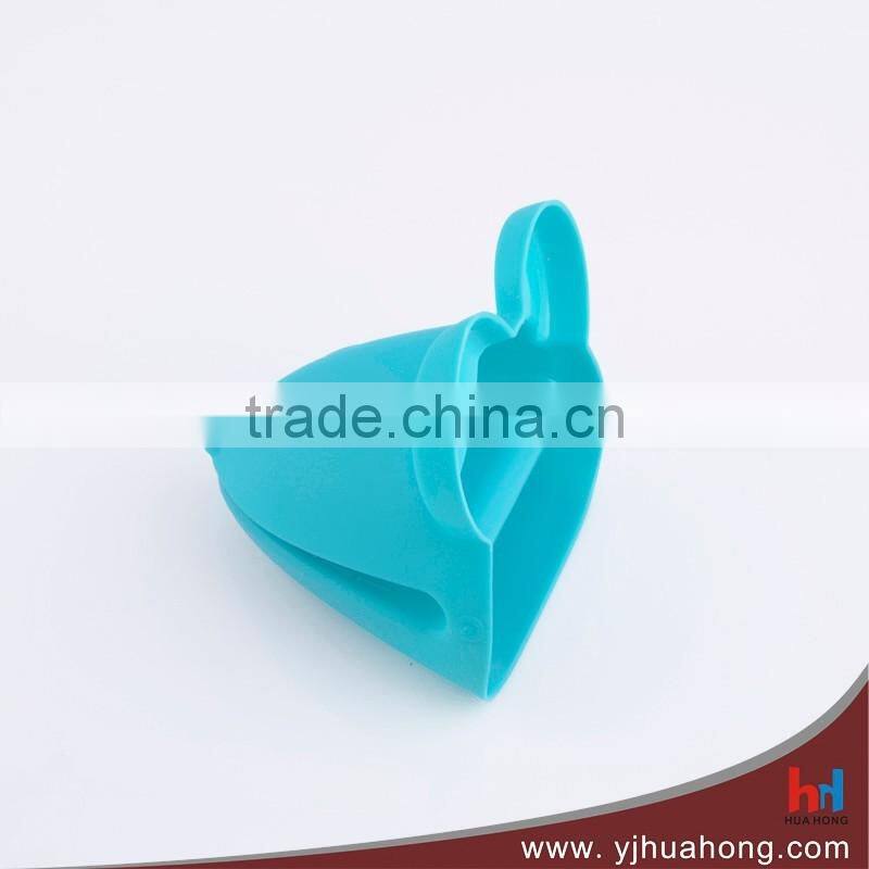 Lovely Animal Shape Design Oven Gloves For Baking