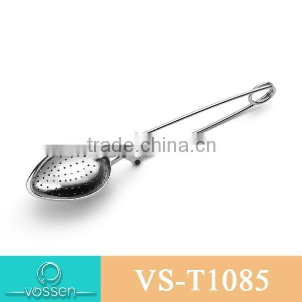 Teapot shaped tea accessory