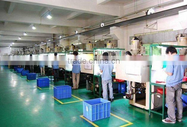 Automotive electric socket cable connector