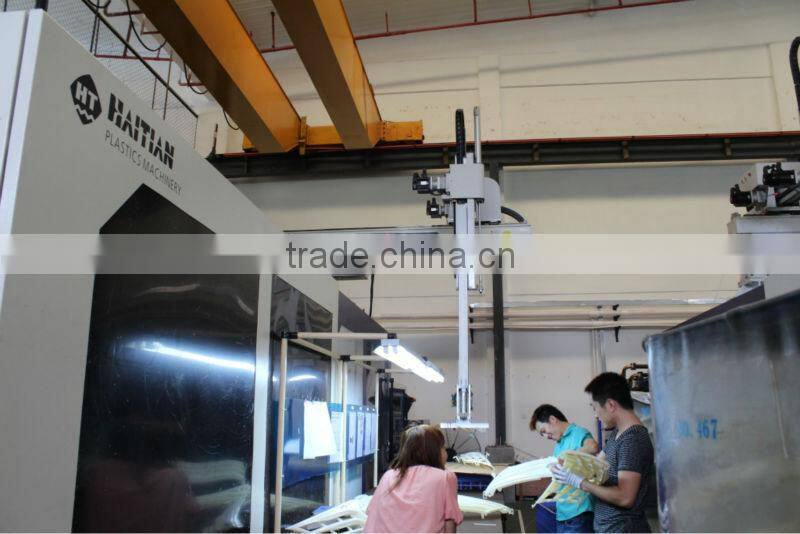 CNC Gripper Robot Arm for 2200-3000ton Vertical Injection Mold Machine