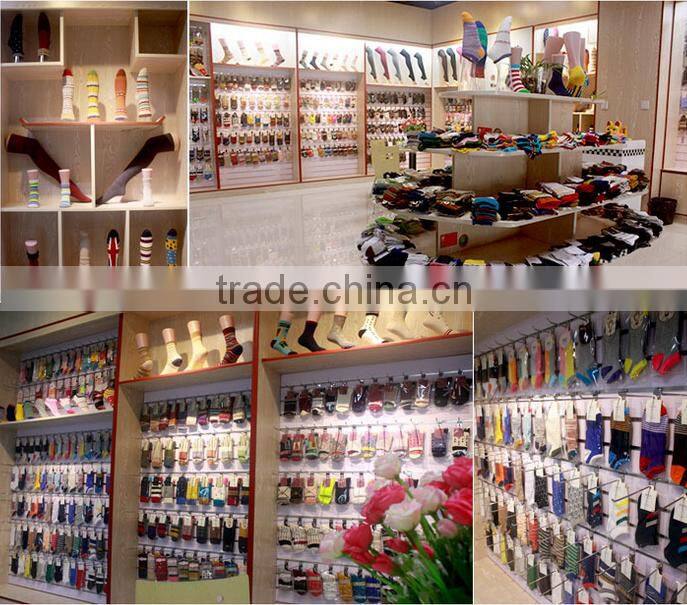 2017 new design New Mens Sports Ankle Striped Socks Running Hiking Travel Socks