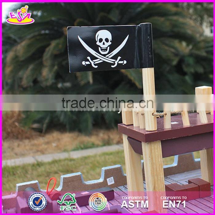 2017 new design boys pretend play wooden pirate doll house with pirate boat W06A162