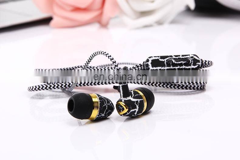 Crackle Wired Earphones 3.5mm Serpentine Braided Cable Headset With Mic for Intelligent Mobile Phone