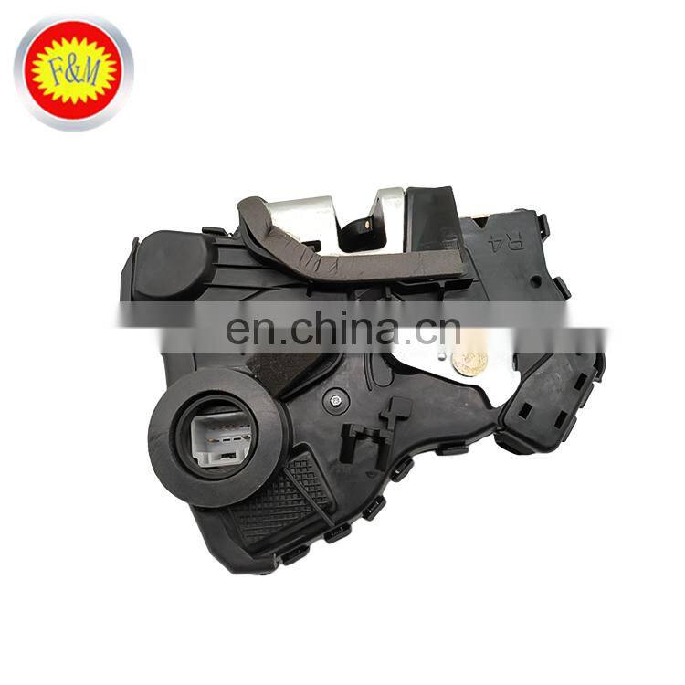 Original Spare Parts OEM 69050-0K040 Car Lock Door Actuator Assy