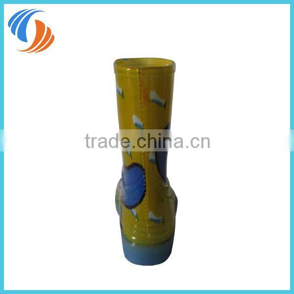 New PVC Yellow Donald Duck Printing Kids rain boots Light outsole