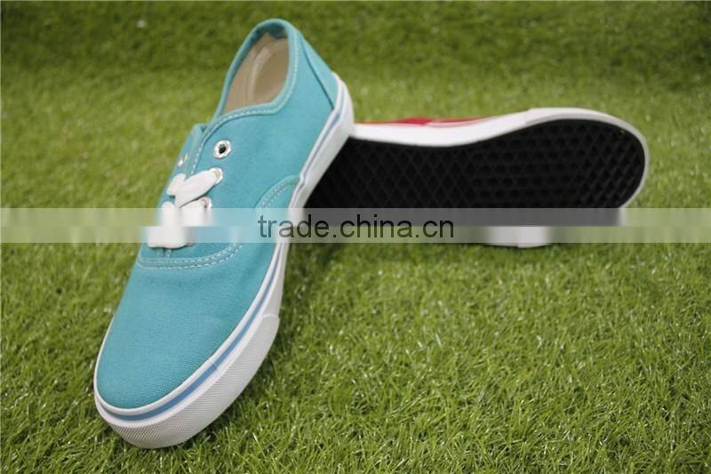 2016 china low price new model flat canvas shoes man