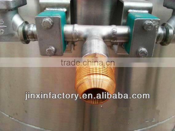 Cryogenic liquid CO2 storage tank