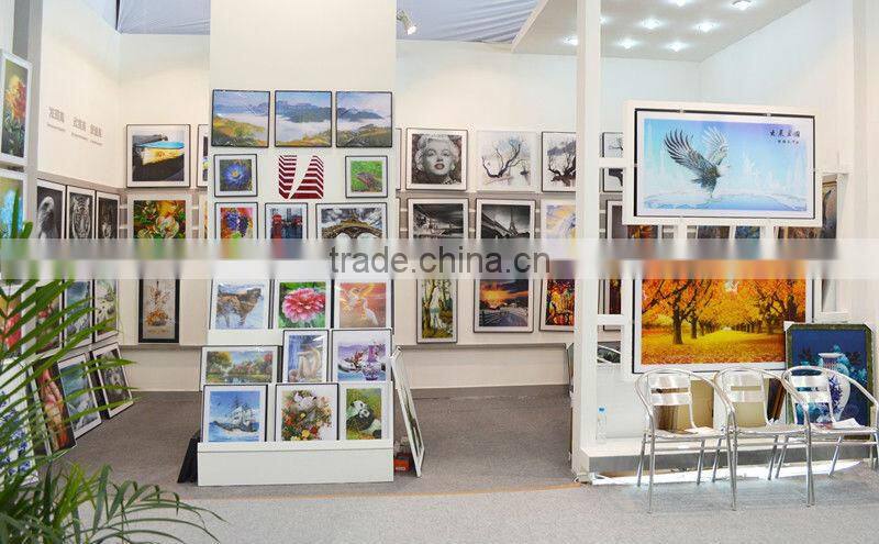 Custom framed 3d lenticular desk picture