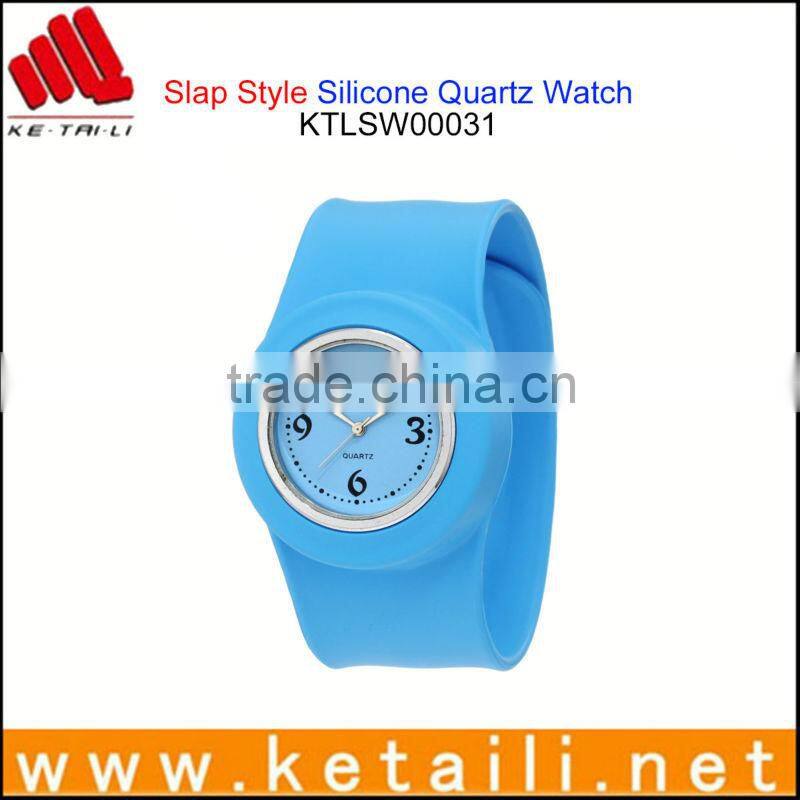 China Unique Design Cheap Silicone Wrist Watch Factory Supply Manufacturer