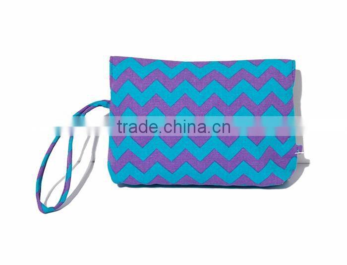 wholesale promotional 600D make up cosmetic lutch bag with button
