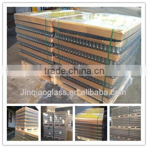 customized glass perfume bottle with pump spray cap