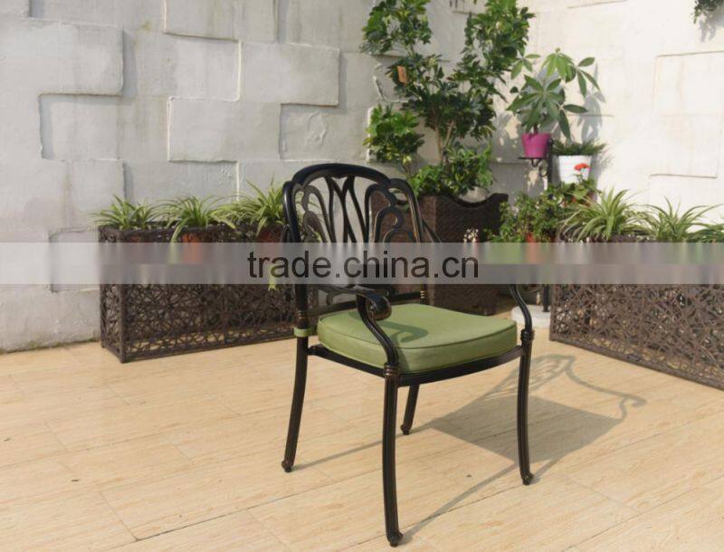 2016 Hot Selling All Weather Elegant Modern Patio Cast Aluminum Outdoor Table with Cushion