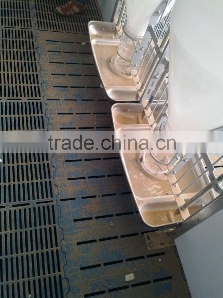 Pig Stainless steel and PE Dry-wet feeder for Nursery crate