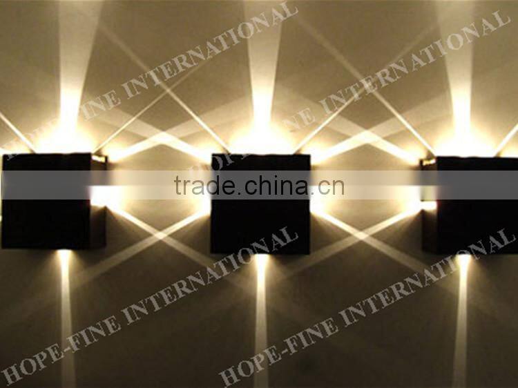 Plastic with Alumium Housing 7W LED Light Bulb