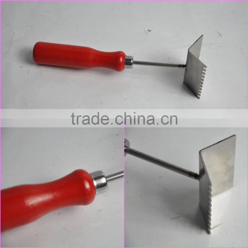 NEW TYPE! red wood handle stainless steel queen excluder cleaner