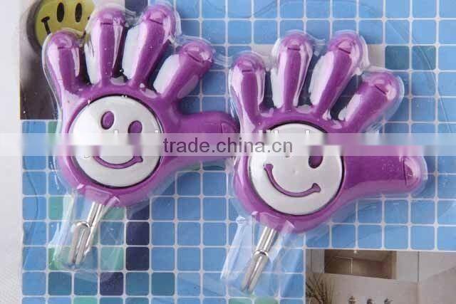 2PC plam shaped hook with smiling face/ plastic hook