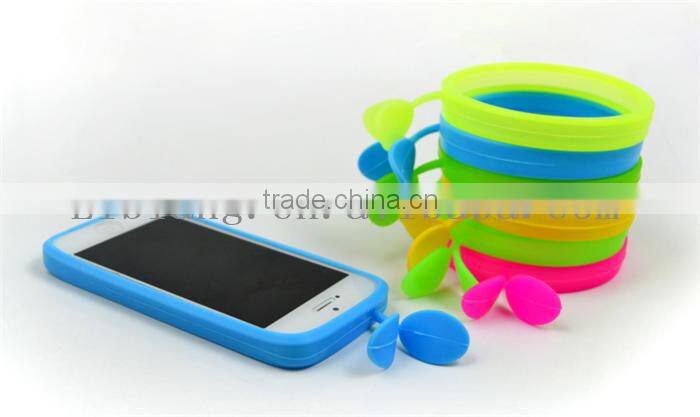 Creative design multifunctional universal silica gel hand ring