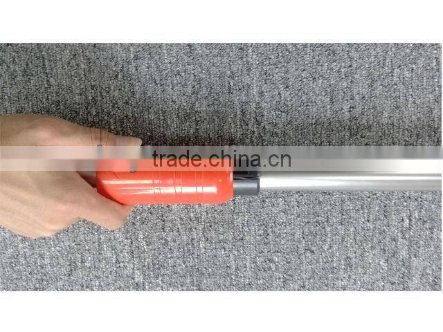 Long handle telescopic gutter cleaner