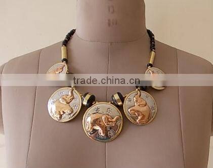 white collar necklace