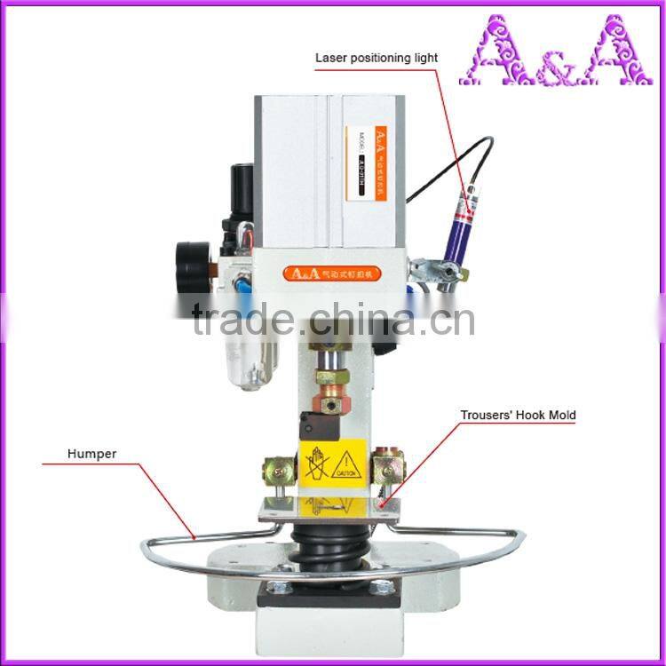 Automatic Plastic Snap Button Attaching Machine