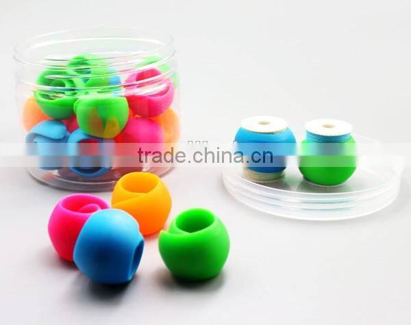 Silicone sewing tools Peels Thread Spool Huggers/Stop Thread Spools