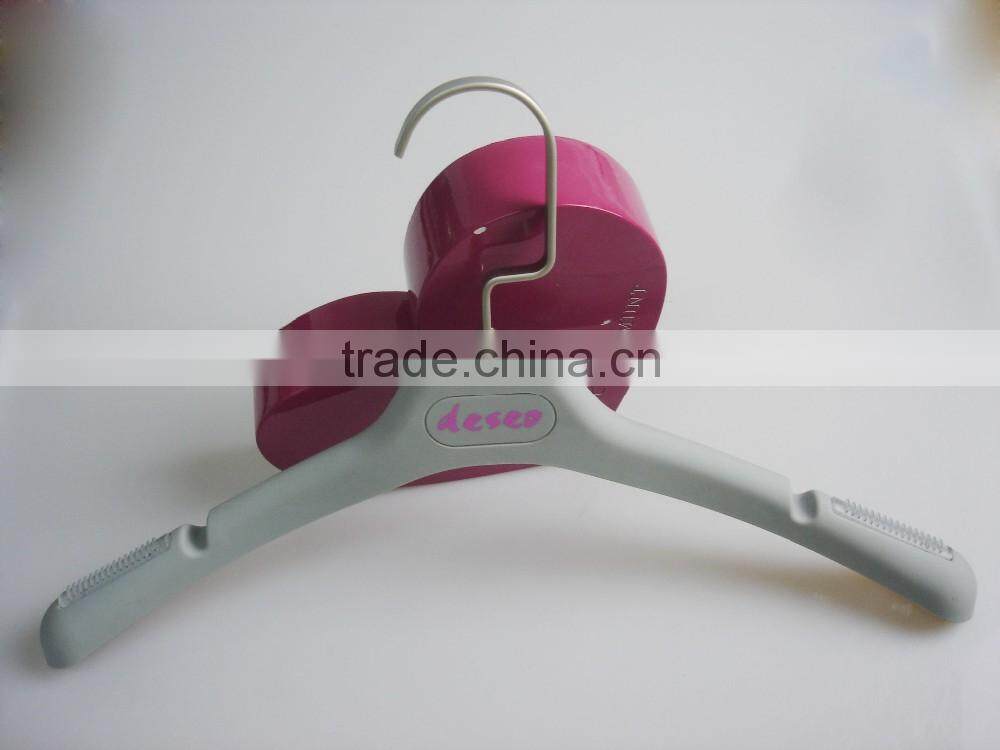 HA6993 new style rubber coated clothes hanger matching style suits hanger