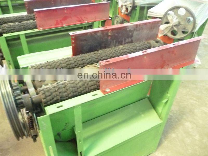 Corn kernel and shell separator/corn seeds threshing machine