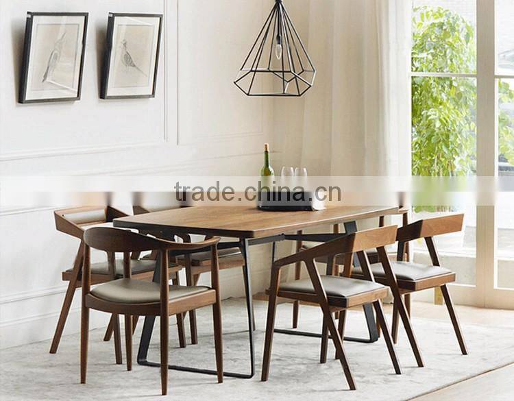 High Quality Wood Backrest Armrest Retro Relaxing Dining Room Chair Furniture