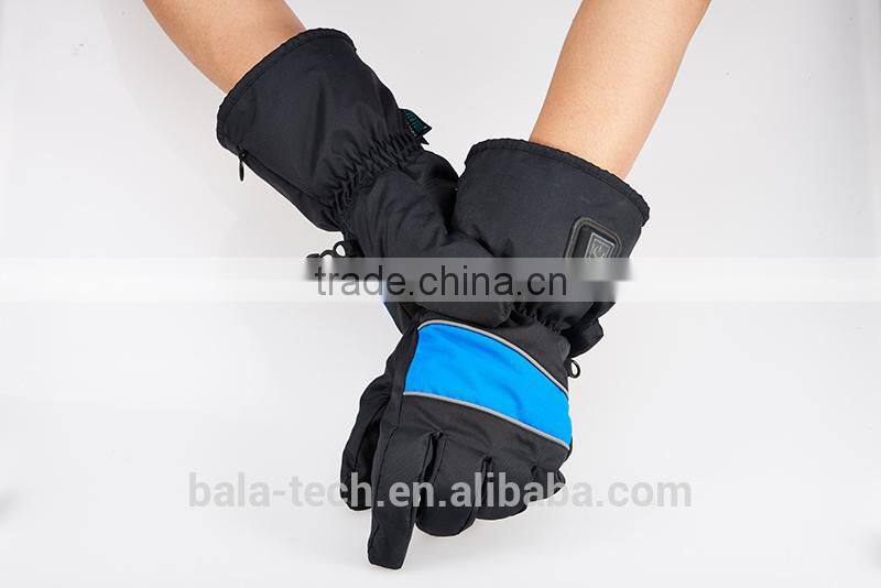 hot gloves make every finger keep warm in the witnter