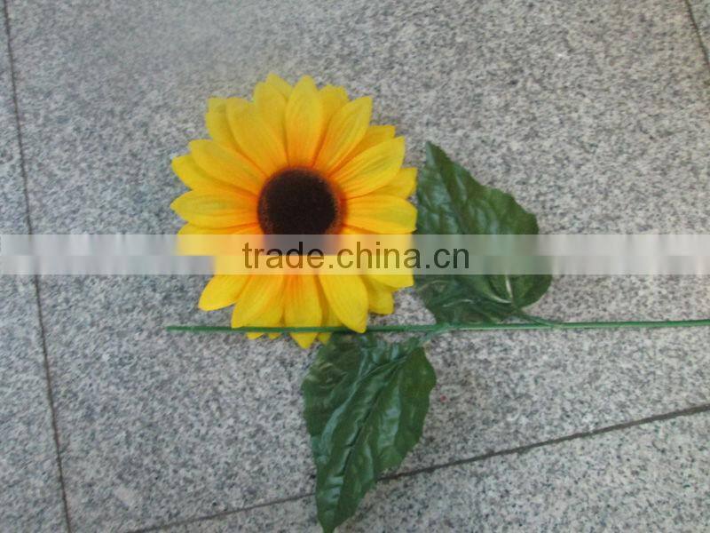 Artificial sunflower making for indoor decoration