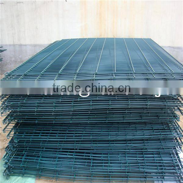 Welded and PVC coated wire fence panels for sale