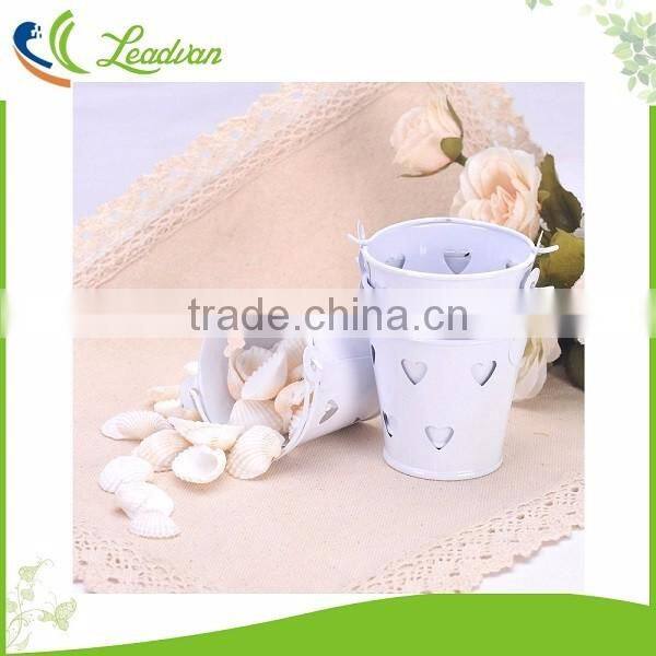 New design small candy buckets wedding pails party favor metal bucket with hollow hearts