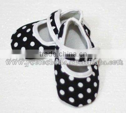 Baby Black White Polka Dots Crib Shoes MAS56