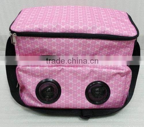 insulated cooler bag with colorful fabric