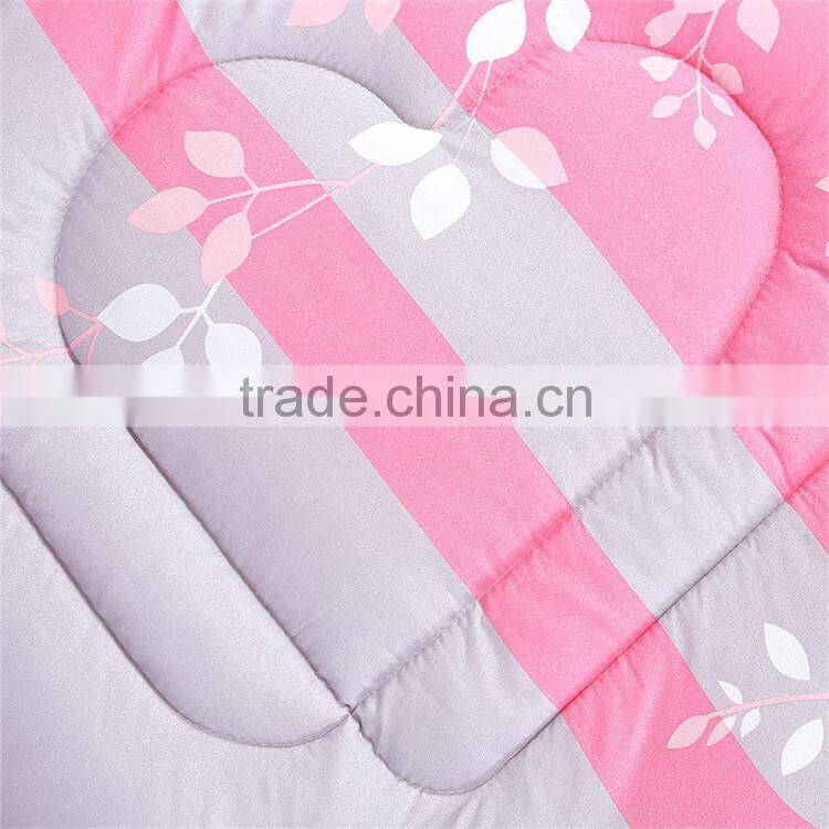 most popular China manufacturer polyester luxury quilt goose down comforter printed quilt