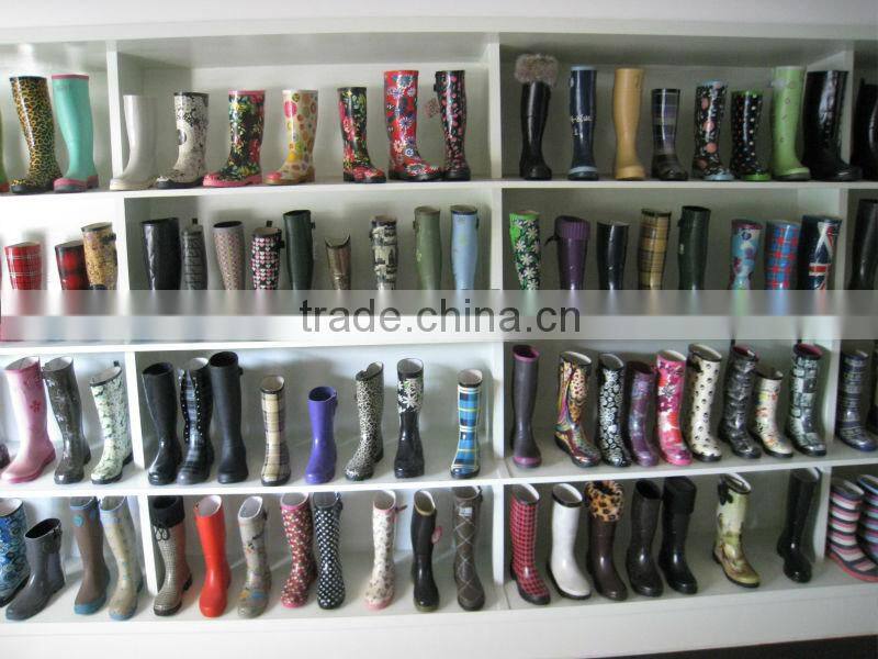 laced men's overshoes