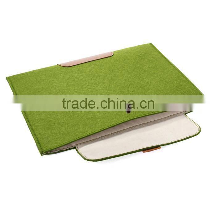 Green Color Felt Laptop Sleeve Button Close Notebook Bag For Protecting