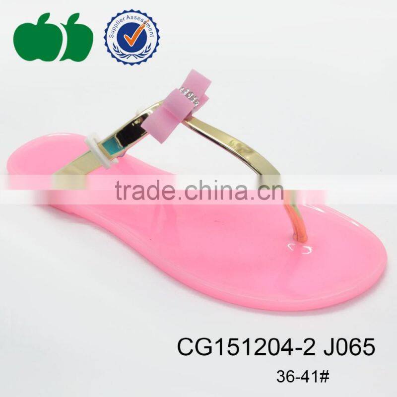 China latest hot popular new design fashion slippers