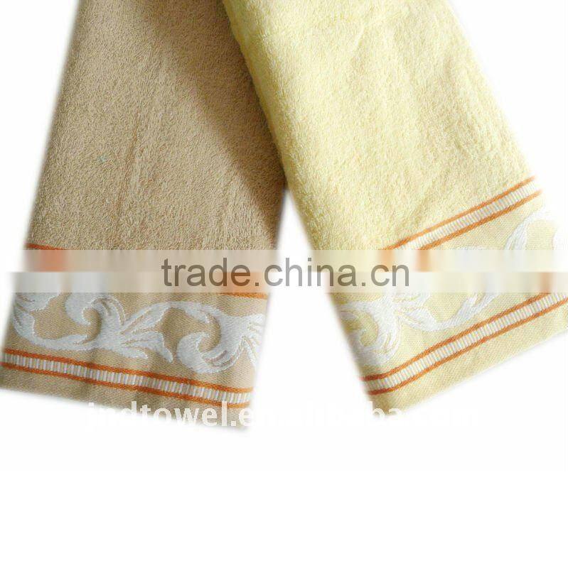 yarn dyed cotton jacquard towel with beautiful border