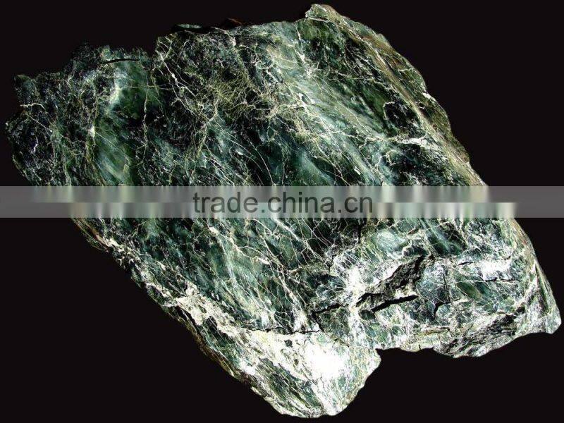 raw serpentine stone