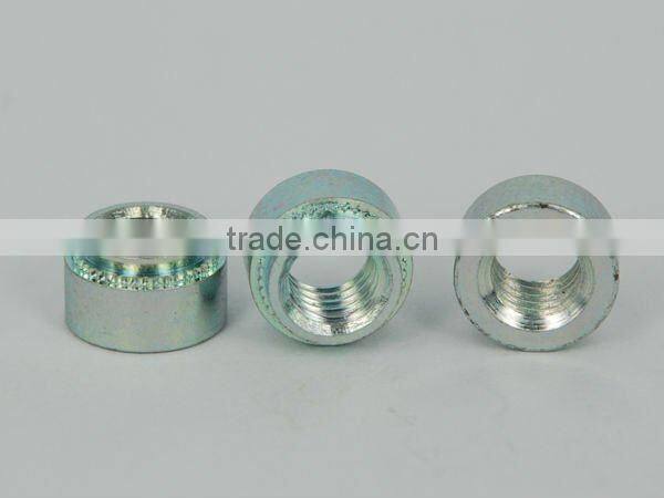 Self clinching PEM nut