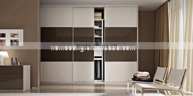 Bedroom Furniture Antique Hand Carved Wood Mirrored Chest