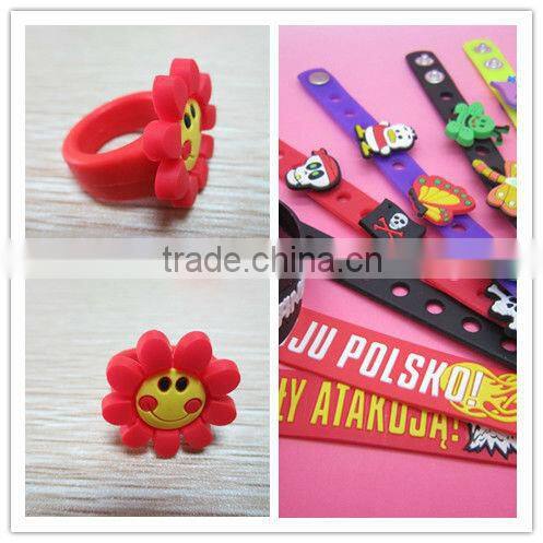 2014 Beautiful and lovely soft pvc fashion toy rings