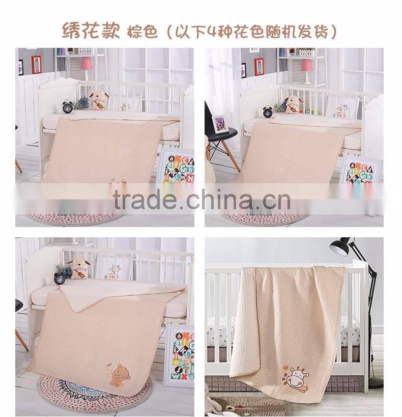 2016 new design air layer embroidery colored cotton knitted baby blanket