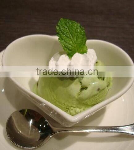 Natural organic white vanilla ice cream flauour powder