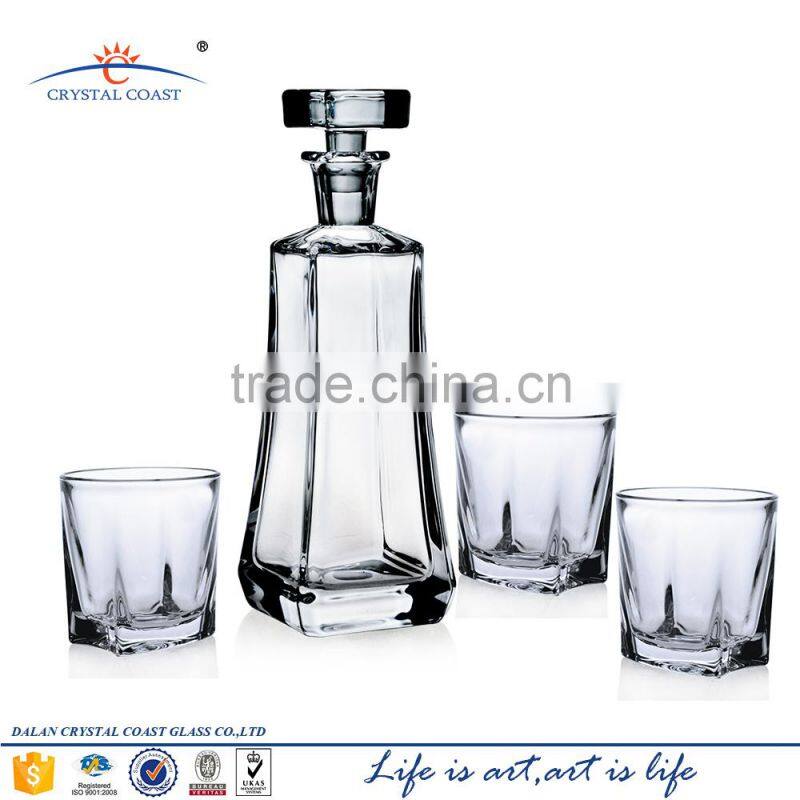 Wholesale simple clear cystal plain glass wine bottles for table centerpieces