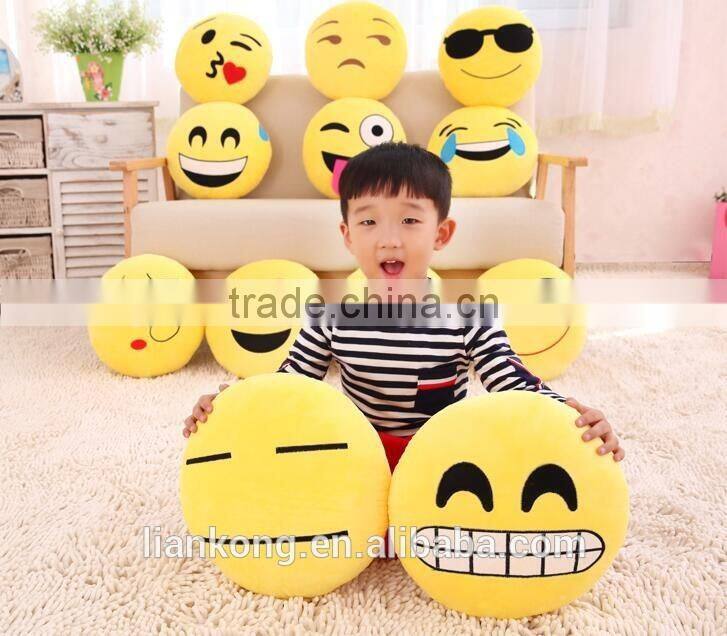 2016 new style hot selling iridescence emoticon plush whatsapp emoji pillow