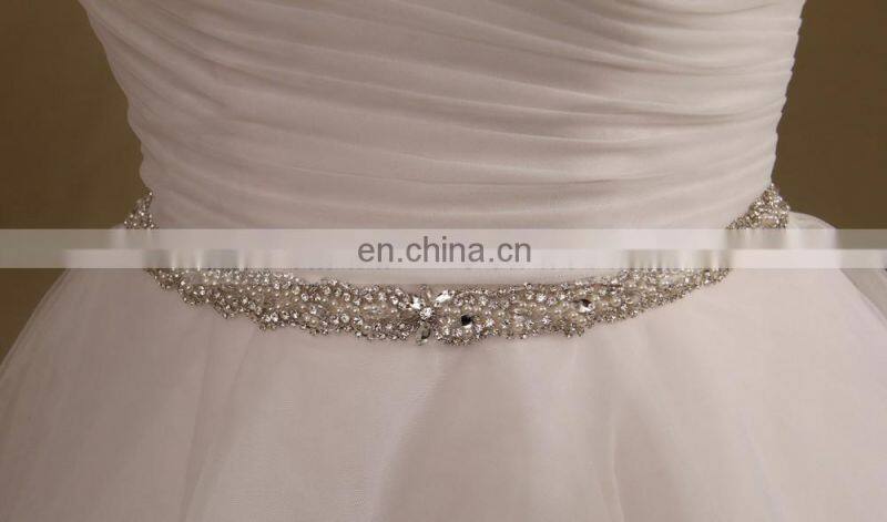 New Arrival Eleagnt V Neck Beaded Straps & Betl Puff Wedding Gown Ruffle Organza